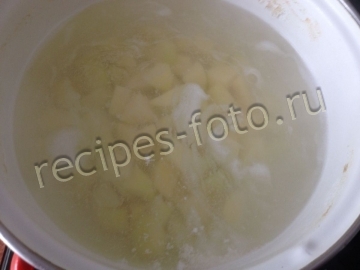 Сырный суп с курицей и грибами
