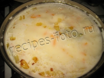 Сырный суп с курицей и плавленым сыром