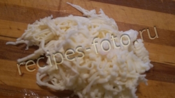 Сырный суп с курицей, плавленым и твердым сыром