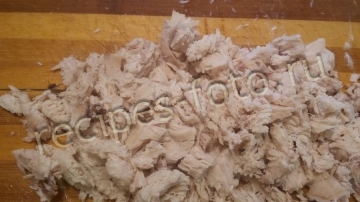 Сырный суп с курицей, плавленым и твердым сыром