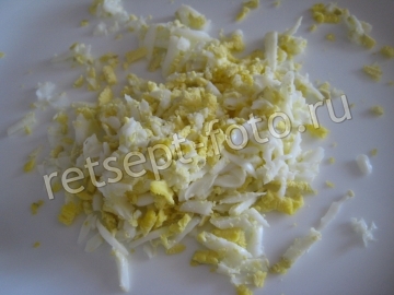 Тарталетки с красной икрой и сыром