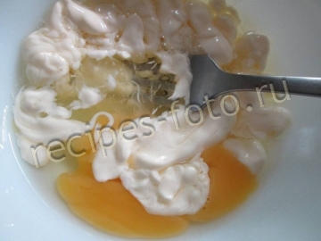 Теплый салат с курицей и свежими овощами