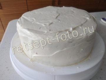 Торт "Красный бархат" с творожным кремом и смородиновым вареньем