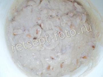 Торт без выпечки из печенья с бананом и сметаной