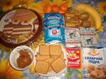Торт без выпечки с творожным кремом и фруктами