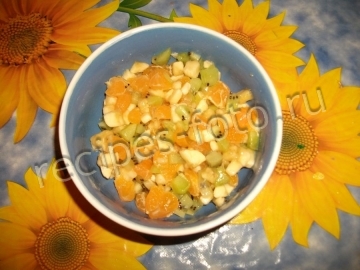 Торт без выпечки с творожным кремом и фруктами