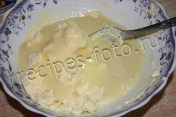 Торт из готовых коржей с фруктами