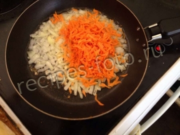 Тушеная капуста с фасолью