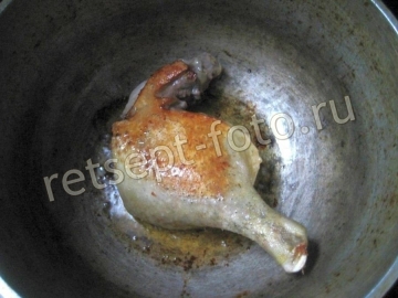 Тушеная картошка с уткой и грибами в духовке