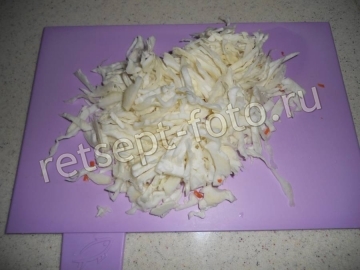 Тушеная квашеная капуста с сосисками