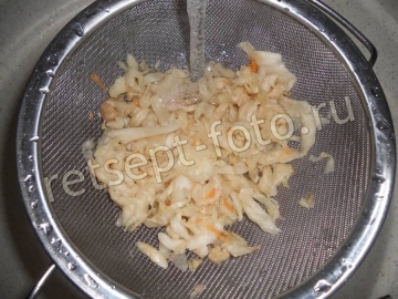 Тушеная квашеная капуста с сосисками