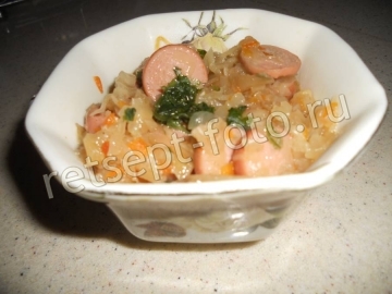 Тушеная квашеная капуста с сосисками