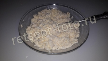 Творожная запеканка с консервированными персиками