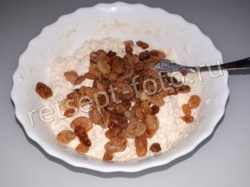 Творожная запеканка с манкой и изюмом для детей 1,5 года