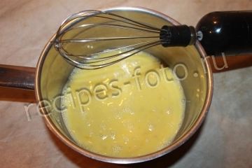 Творожные кексы с изюмом и курагой в силиконовых формочках