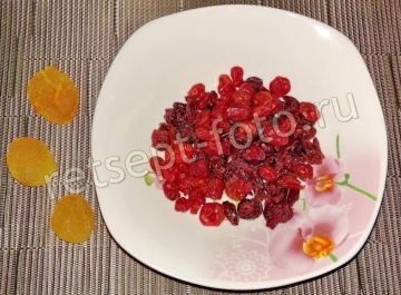 Творожные кексы с изюмом, вишней и клюквой