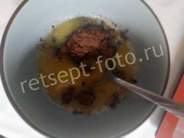 Творожный пирог со сгущенкой и черносливом