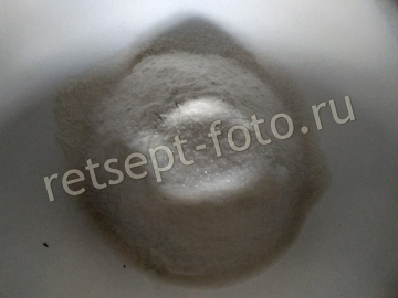 Творожный пирог со сгущенкой и черносливом