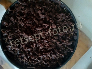 Творожный пирог со сгущенкой и черносливом