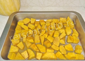 Тыква с сахаром и корицей запеченная кусочками с орехами