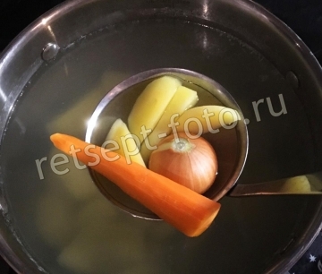 Уха из головы горбуши с водкой