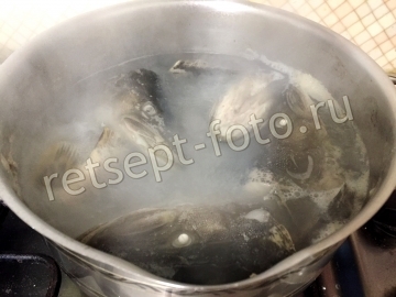 Уха из головы щуки с лимоном
