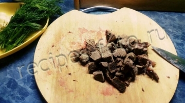 Украинский борщ с говядиной и сухариками