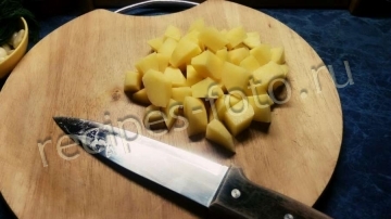 Украинский борщ с говядиной и сухариками