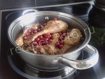 Утка с клюквой и лимоном