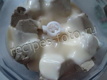 Вафельный торт из готовых коржей со сгущенкой и сметаной