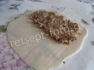 Вегетарианские чебуреки с чечевицей и капустной