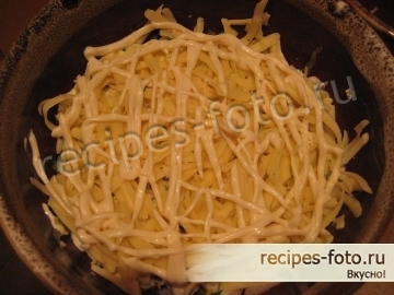 Вкусный салат с курицей и хреном слоями
