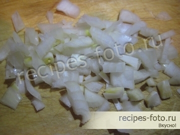Вкусный салат со свежей красной капустой и яйцом