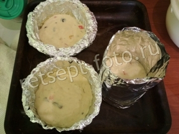 Влажный кулич на сливках с цукатами и изюмом