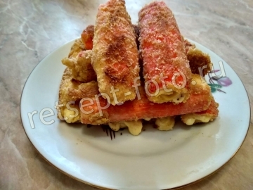 Закуска из крабовых палочек с сыром в кляре