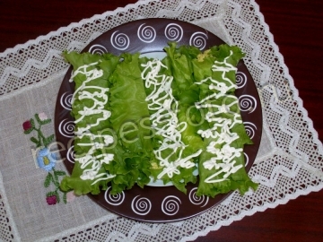 Закуска в салатных листьях на праздник