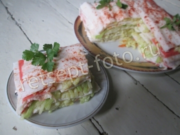 Закусочный торт из крабовых палочек