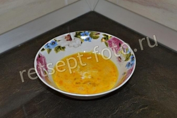 Заливной пирог с яйцом и луком