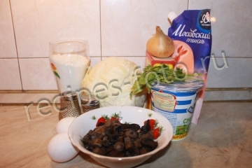 Заливной пирог с капустой и грибами на скорую руку
