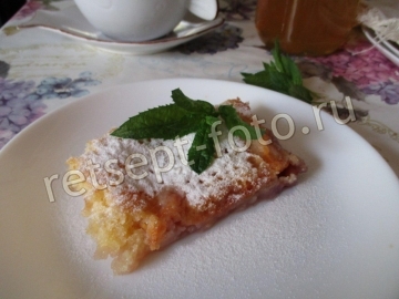 Заливной пирог с персиками