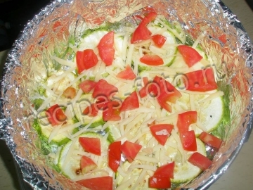 Запеканка из кабачков с сыром и помидорами