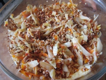 Запеканка из капусты и гречки без мяса в духовке