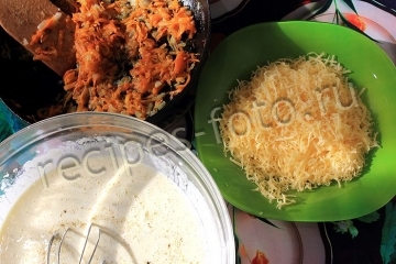 Запеканка из пельменей с сыром "Ленивая жена"