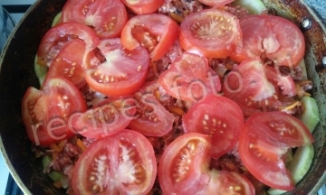 Запеканка с фаршем и кабачками