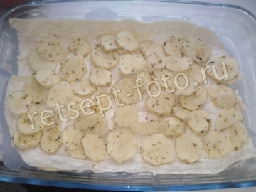 Запеканка с лавашом, фаршем и картошкой