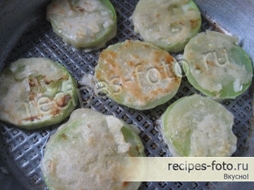 Жареные кабачки с чесноком в кляре без яиц
