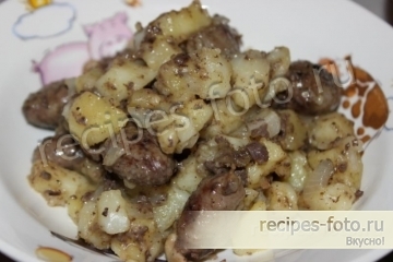 Жареные куриные сердечки с картошкой (очень простой рецепт)