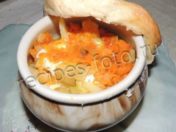 Жаркое из свинины в горшочках с картошкой и грибами