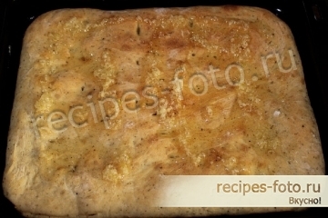 Лепешка пшеничная с прованскими травами и чесноком