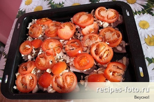 Куриное филе в духовке с грибами